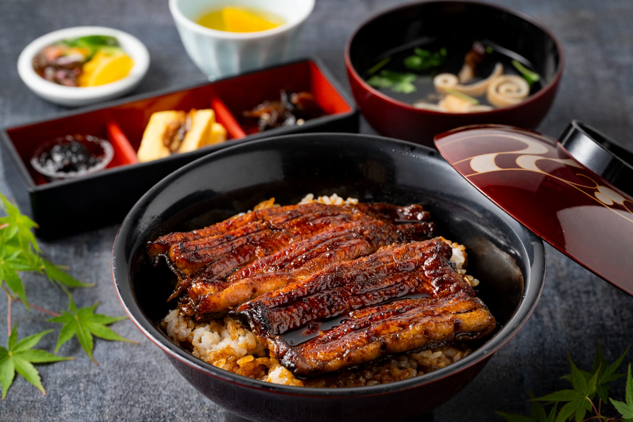 中入りうな丼 特